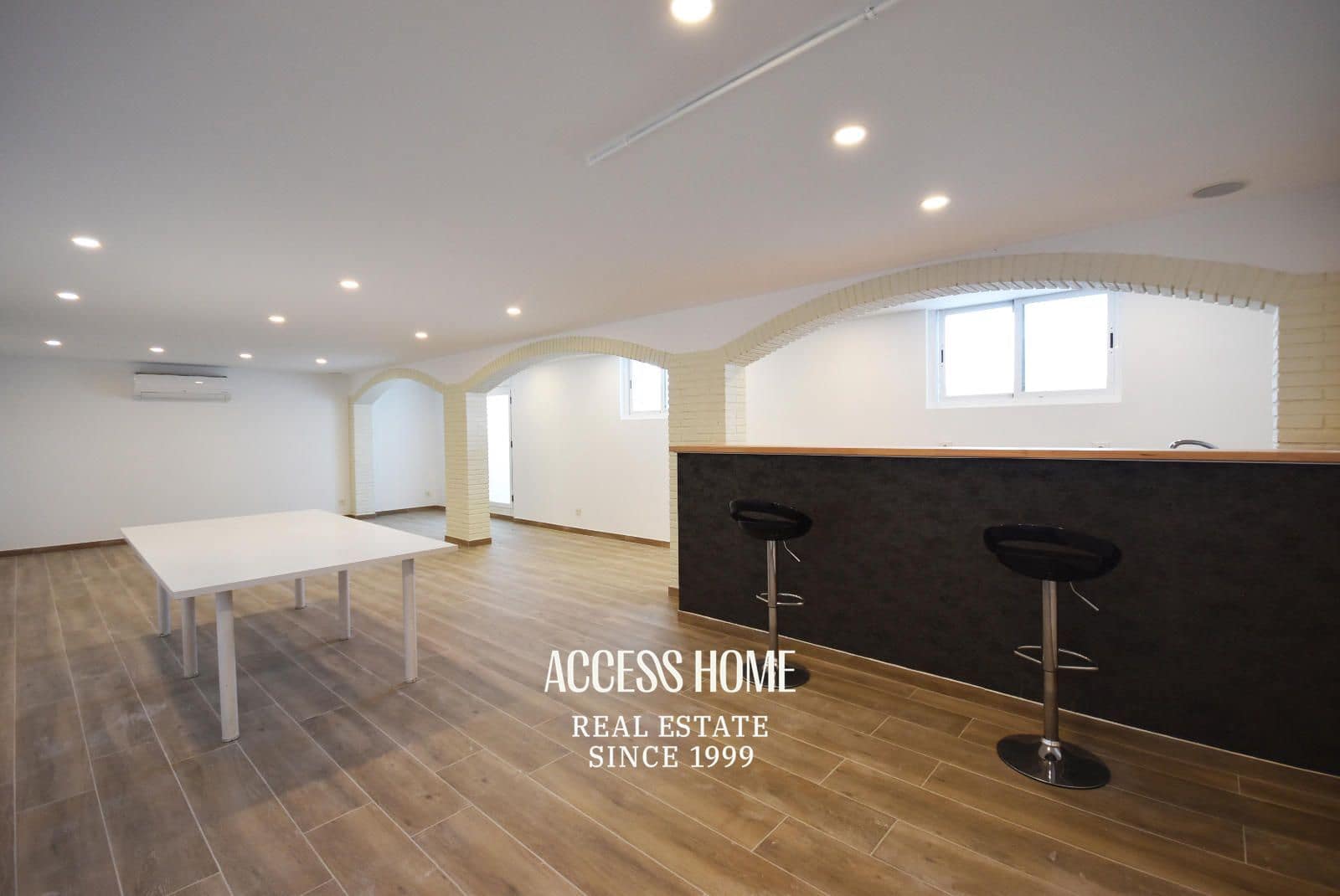 5 makuuhuone Huvila vuokrattavana paikassa Premia de Dalt mukana uima-altaan 
autotalli - 4 500 € (Ref: 9447084)