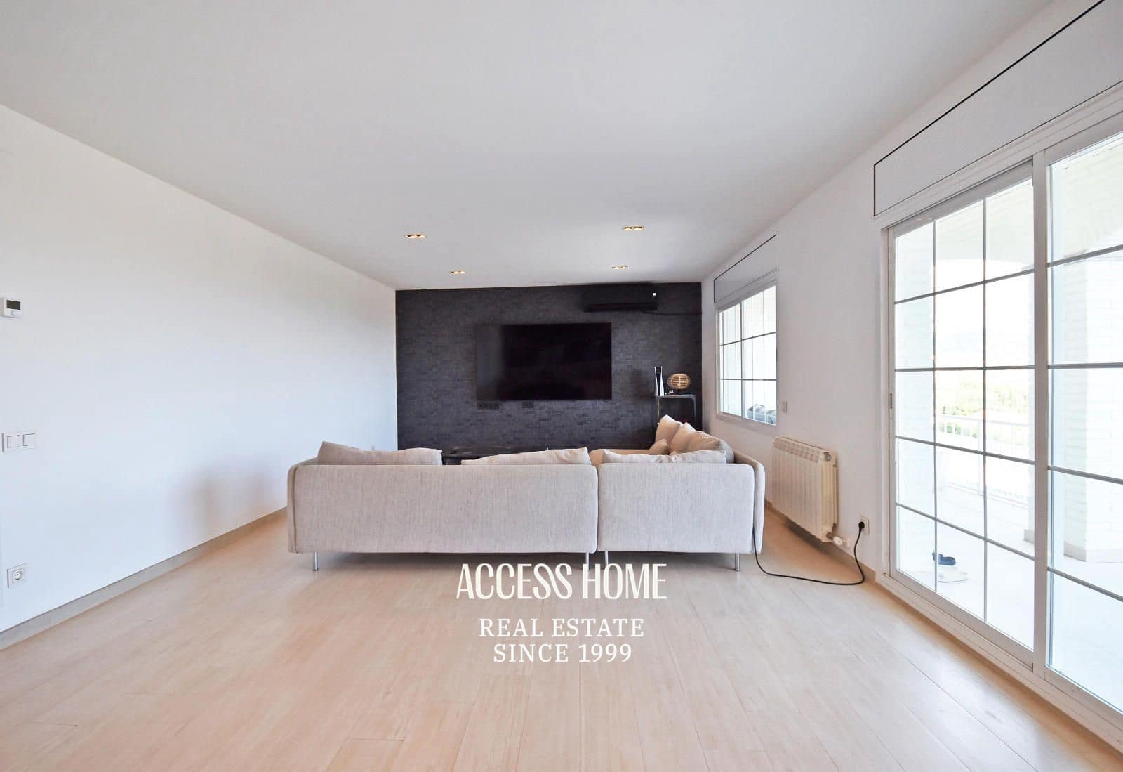 5 makuuhuone Huvila vuokrattavana paikassa Premia de Dalt mukana uima-altaan 
autotalli - 4 500 € (Ref: 9447084)