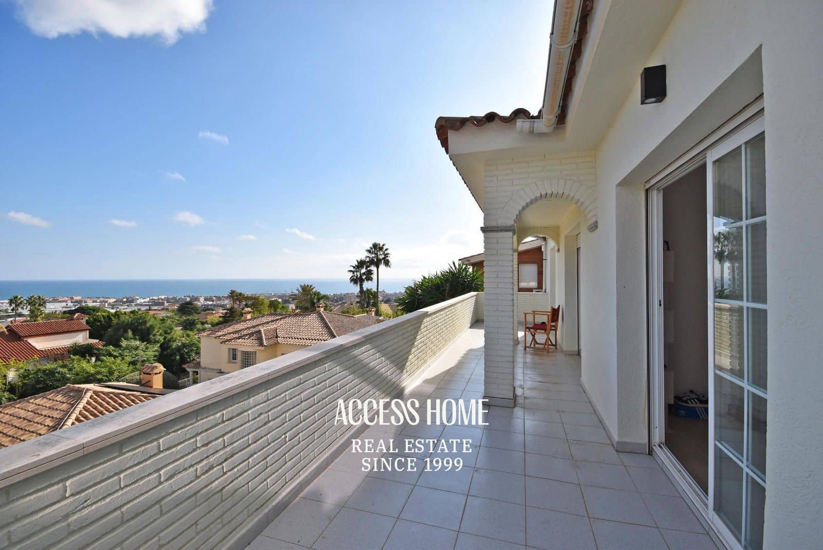 5 makuuhuone Huvila vuokrattavana paikassa Premia de Dalt mukana uima-altaan 
autotalli - 4 500 € (Ref: 9447084)