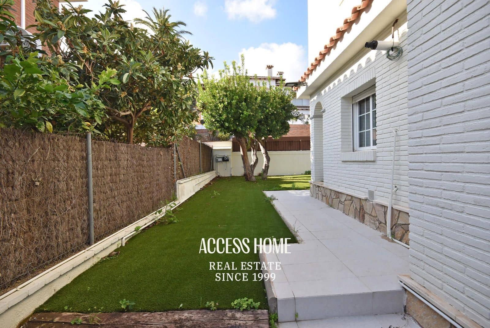 5 makuuhuone Huvila vuokrattavana paikassa Premia de Dalt mukana uima-altaan 
autotalli - 4 500 € (Ref: 9447084)