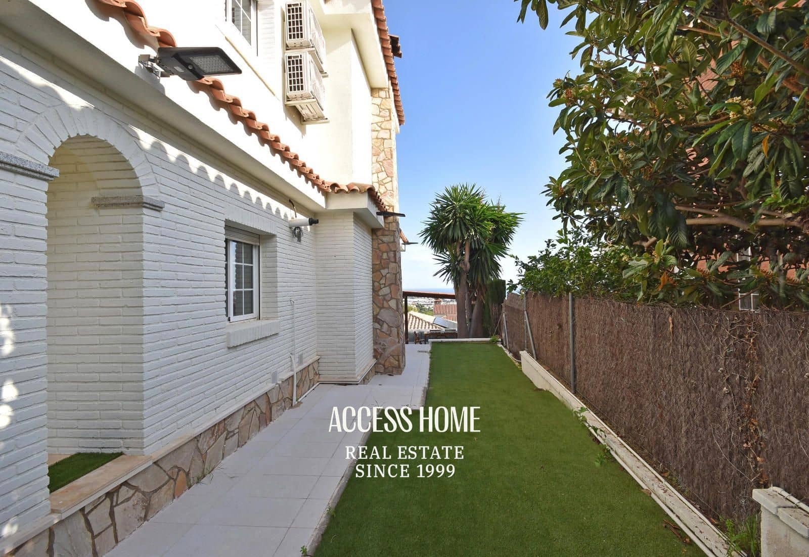 5 makuuhuone Huvila vuokrattavana paikassa Premia de Dalt mukana uima-altaan 
autotalli - 4 500 € (Ref: 9447084)