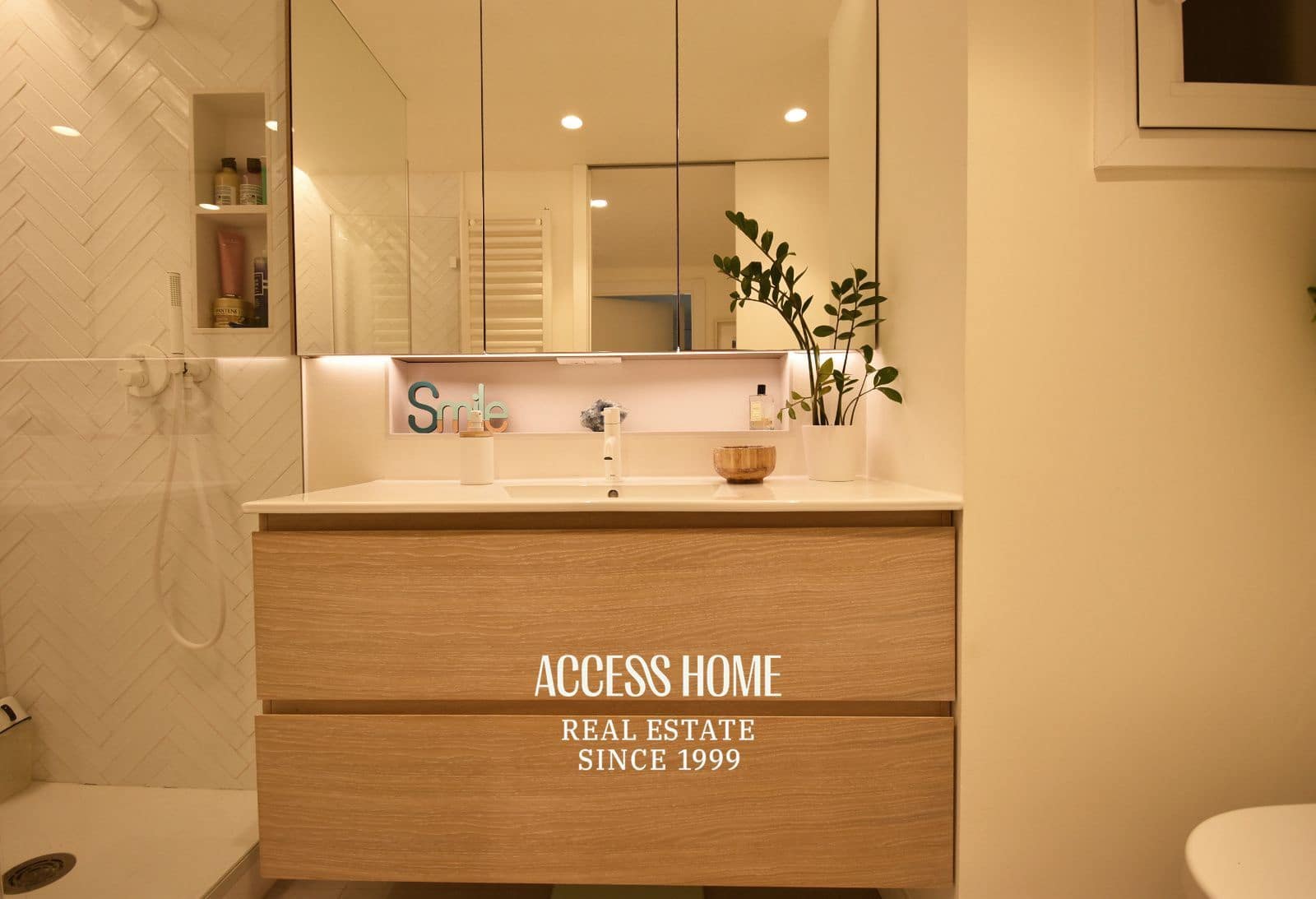 3 bedroom Flat for sale in El Masnou - € 331,616 (Ref: 9448489)