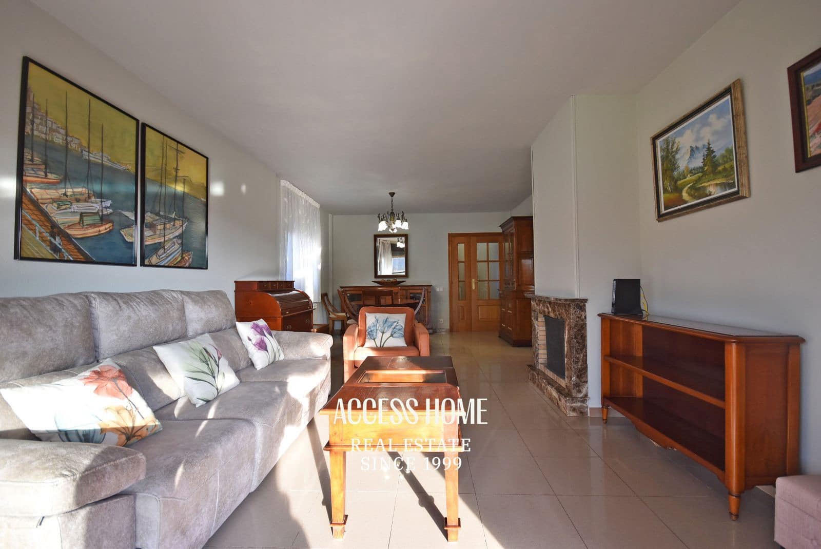 Villa/Maison de 4 chambres à louer à Sant Vicenc de Montalt avec piscine garage - 2 800 € (Ref: 9464940)