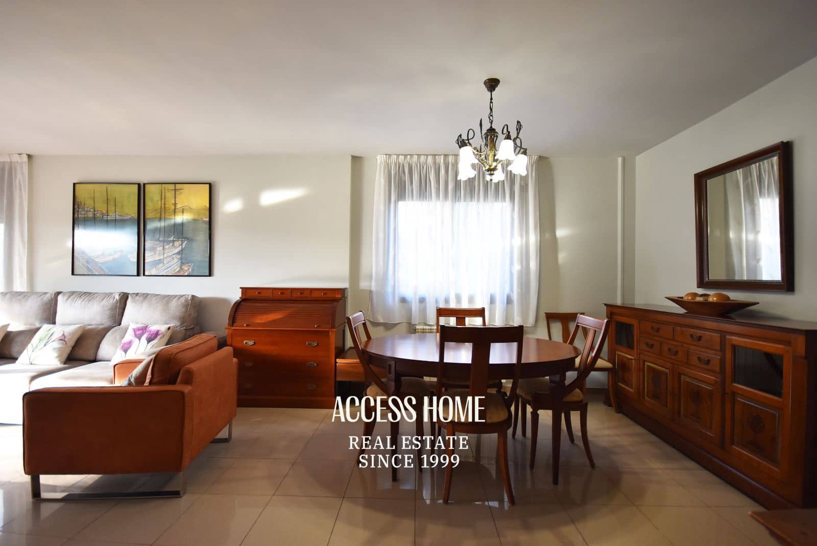 Villa/Maison de 4 chambres à louer à Sant Vicenc de Montalt avec piscine garage - 2 800 € (Ref: 9464940)