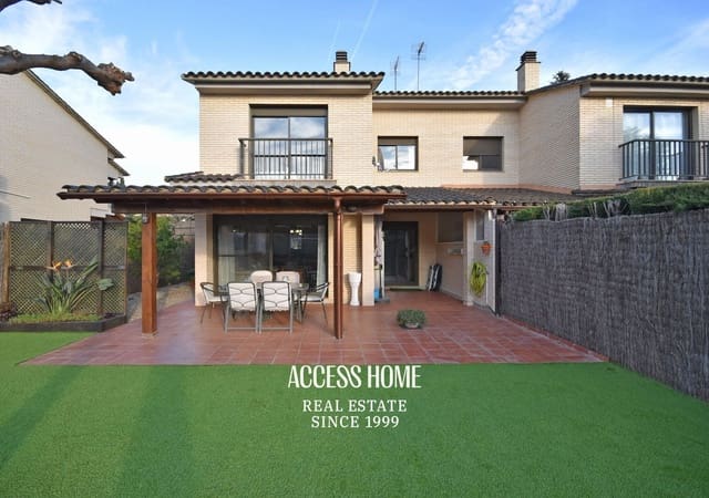 Villa/Maison de 4 chambres à louer à Sant Vicenç de Montalt avec piscine garage - 2 800 € (Ref: 9464940)