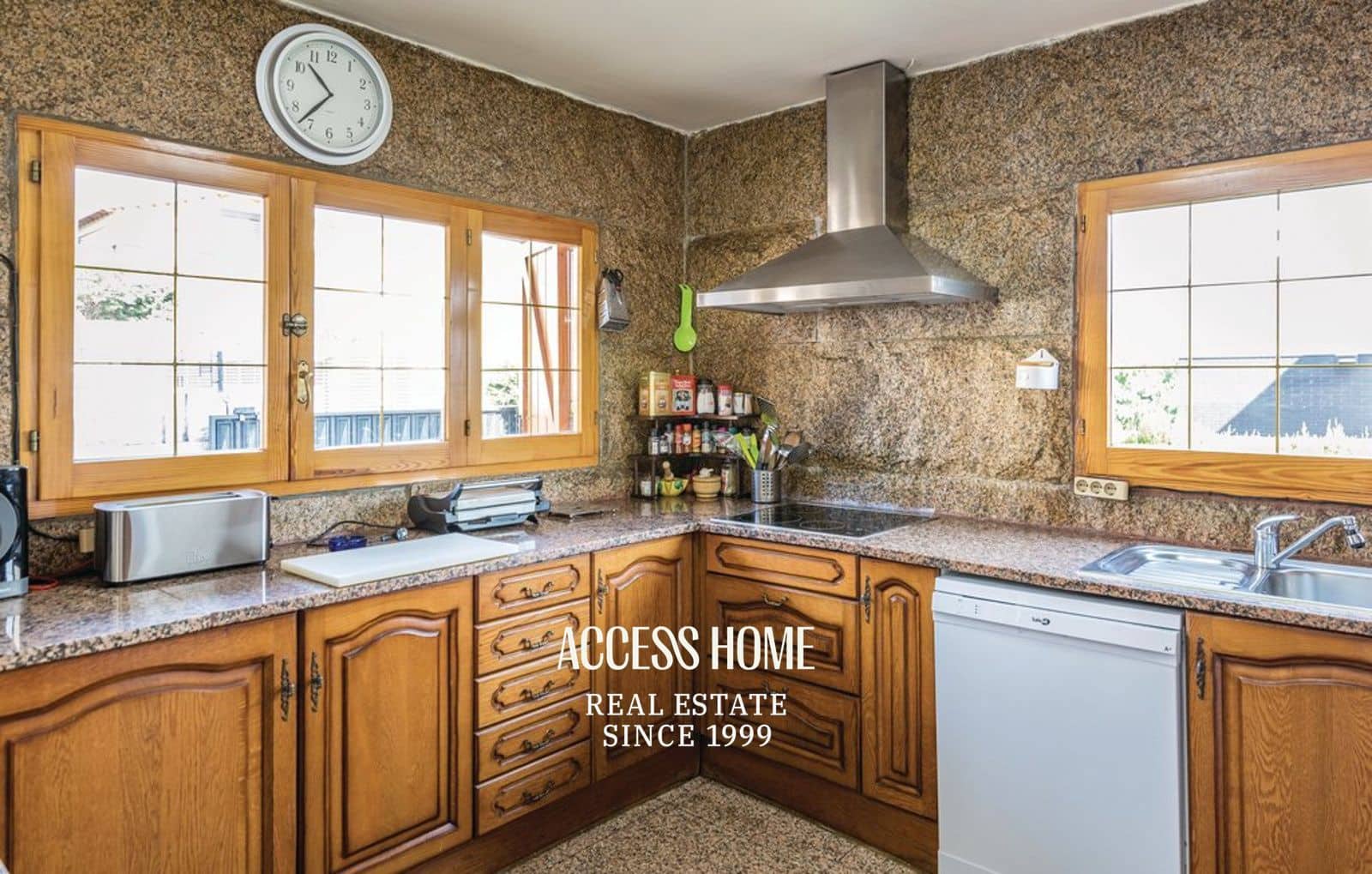 7 bedroom Villa for sale in Alella with pool garage - € 2,500,000 (Ref: 9500257)