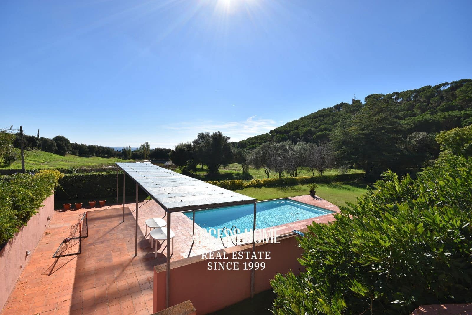 4 bedroom Villa for rent in Sant Vicenc de Montalt with pool garage - € 4,500 (Ref: 9511212)