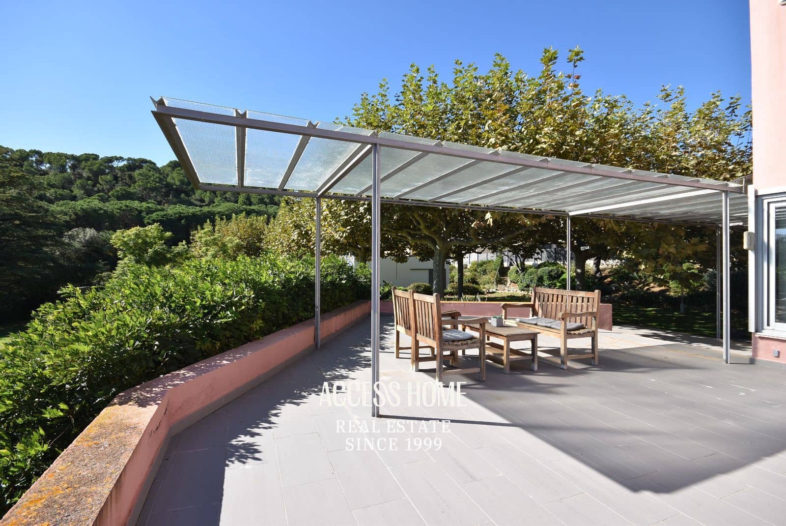 4 bedroom Villa for rent in Sant Vicenc de Montalt with pool garage - € 4,500 (Ref: 9511212)