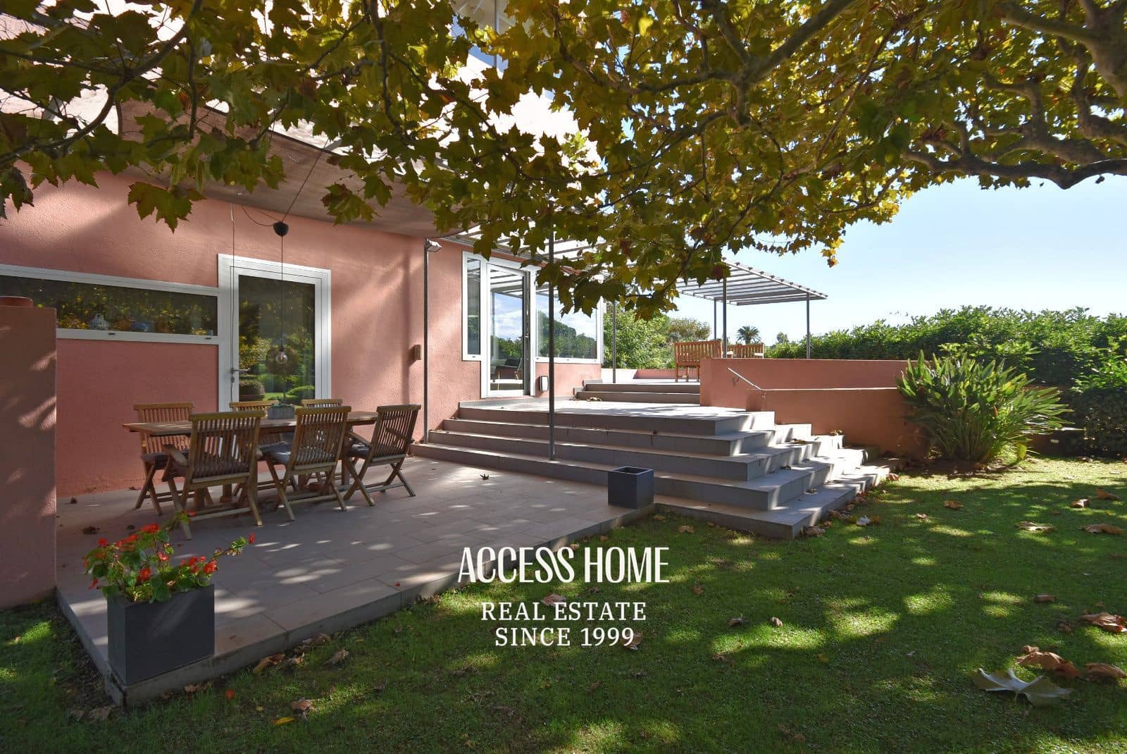 4 bedroom Villa for rent in Sant Vicenc de Montalt with pool garage - € 4,500 (Ref: 9511212)