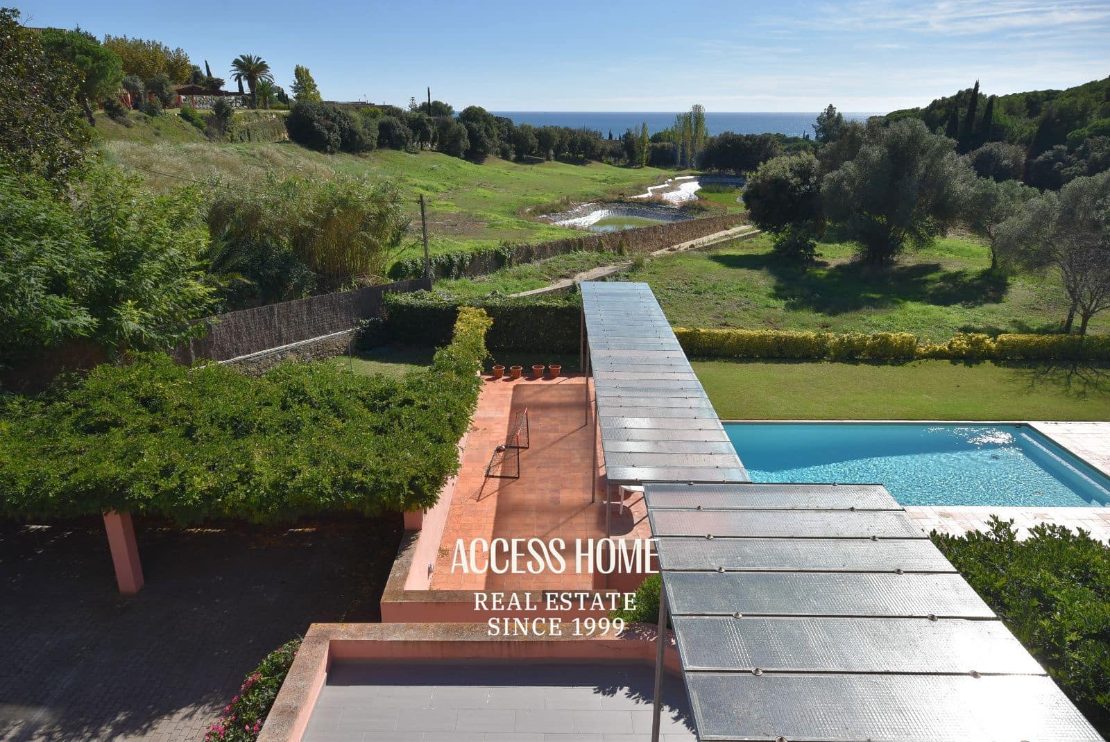 4 bedroom Villa for rent in Sant Vicenc de Montalt with pool garage - € 4,500 (Ref: 9511212)