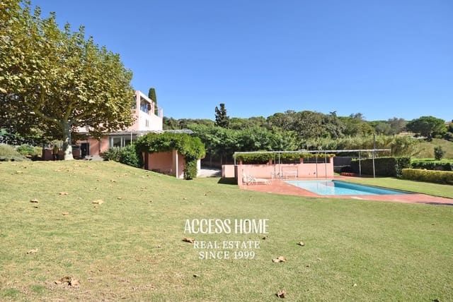 4 bedroom Villa for rent in Sant Vicenç de Montalt with pool garage - € 4,500 (Ref: 9511212)