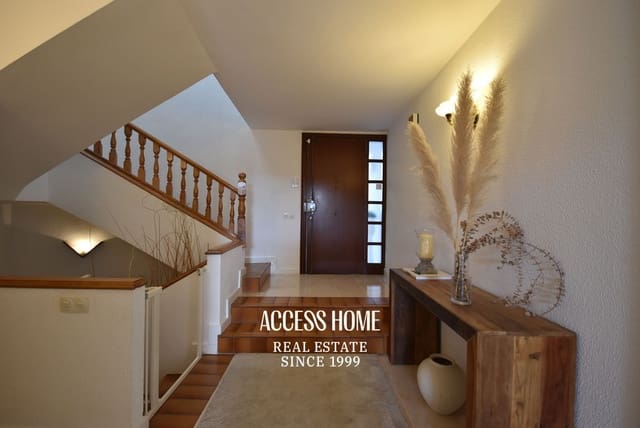 4 quarto Moradia para venda em Alella com piscina garagem - 790 000 € (Ref: 9537845)