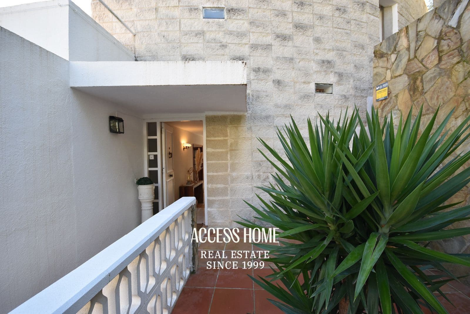 4 quarto Moradia para venda em Alella com piscina garagem - 790 000 € (Ref: 9537845)