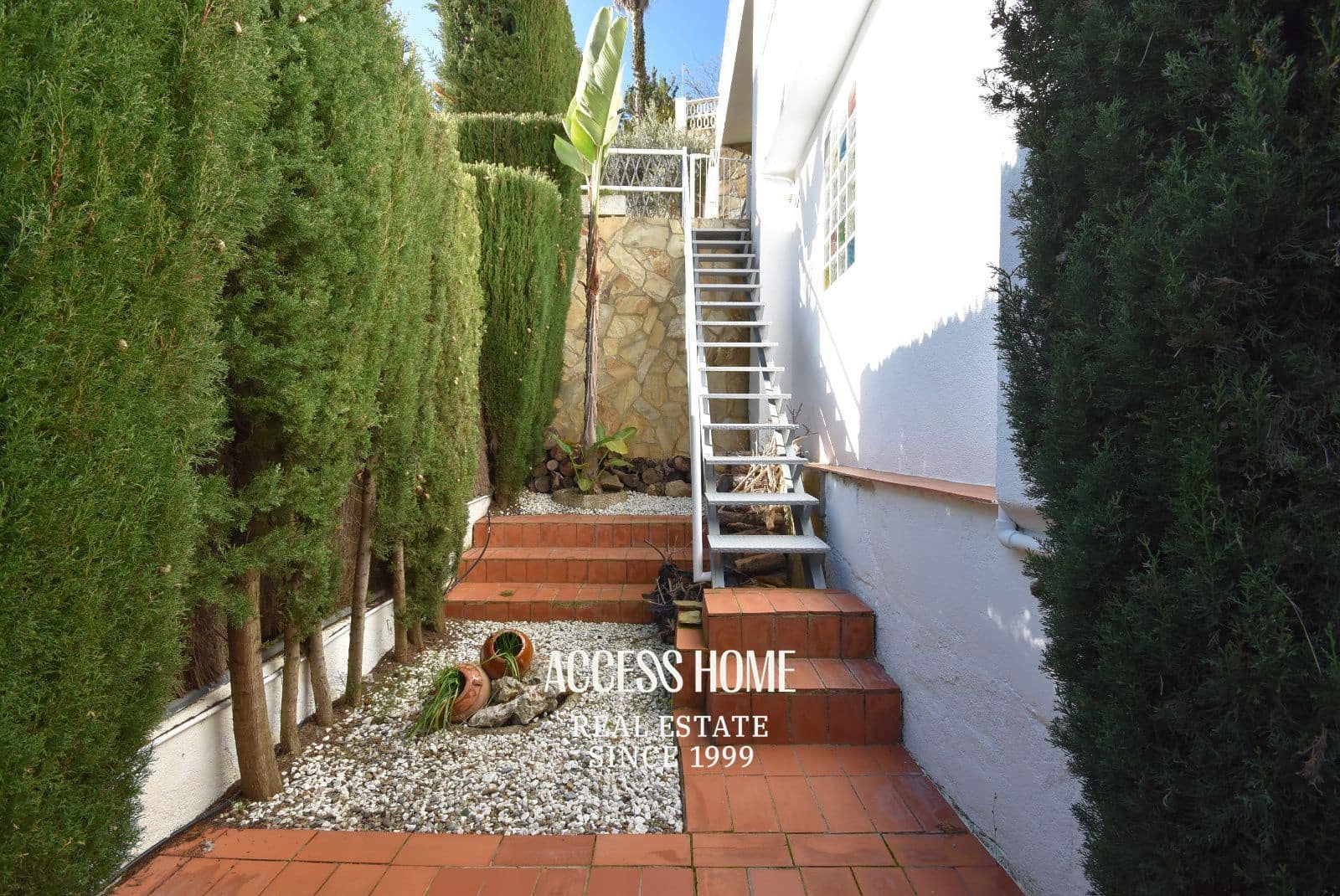 4 quarto Moradia para venda em Alella com piscina garagem - 790 000 € (Ref: 9537845)