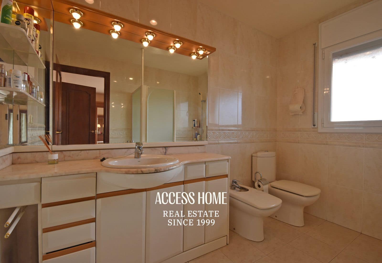 4 Zimmer Villa zu verkaufen in Sant Pol de Mar mit Pool Garage - 695.000 € (Ref: 9550331)