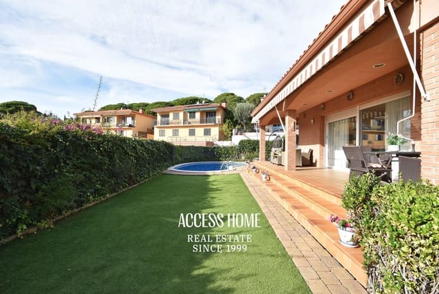 4 sypialnia Willa na sprzedaż w Sant Pol de Mar z basenem garażem - 695 000 € (Ref: 9550331)