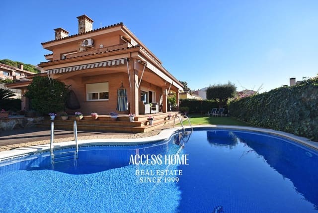 4 bedroom Villa for sale in Sant Pol de Mar with pool garage - € 695,000 (Ref: 9550331)