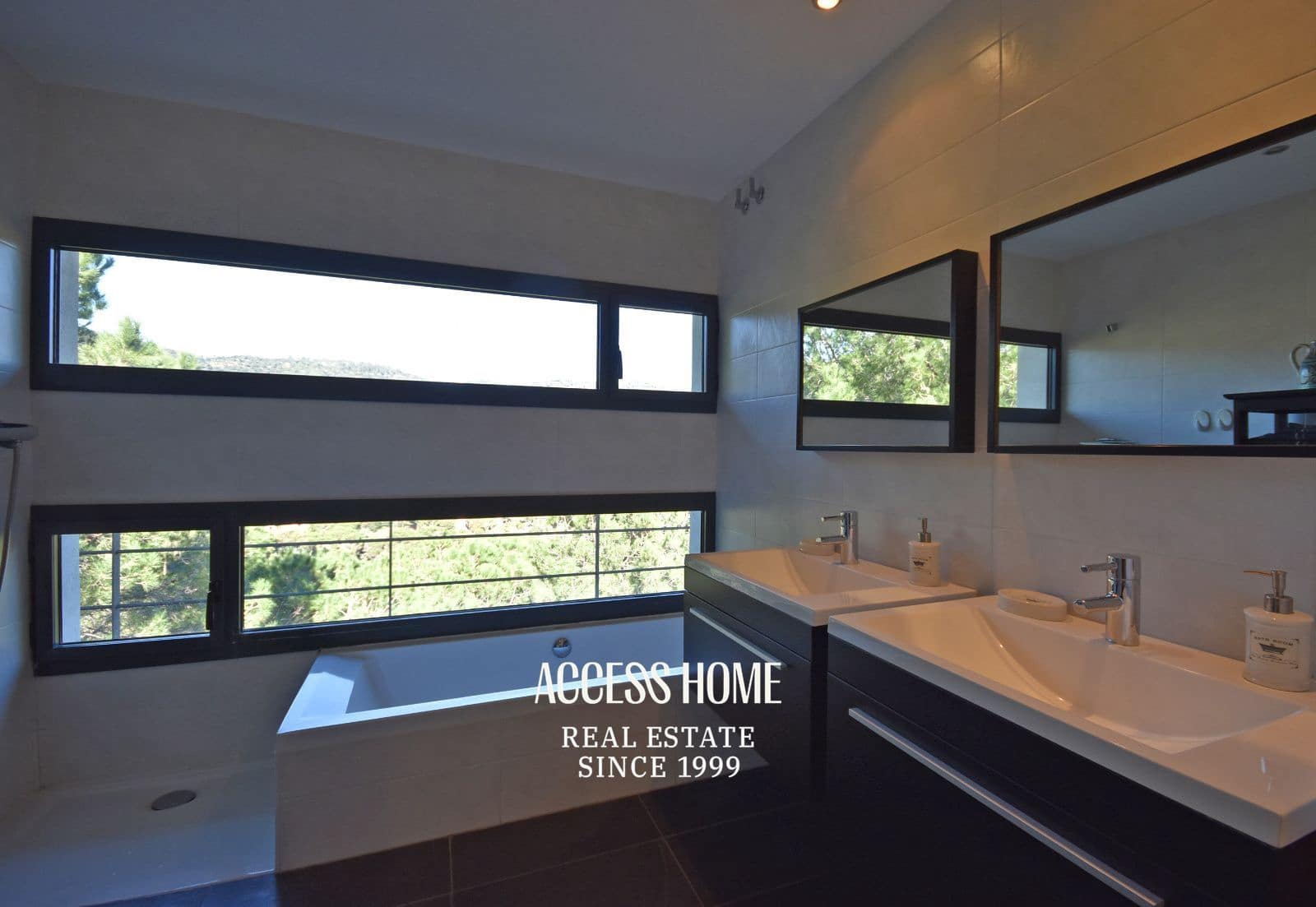 4 makuuhuone Huvila myytävänä paikassa Cabrils mukana uima-altaan - 875 000 € (Ref: 9554389)