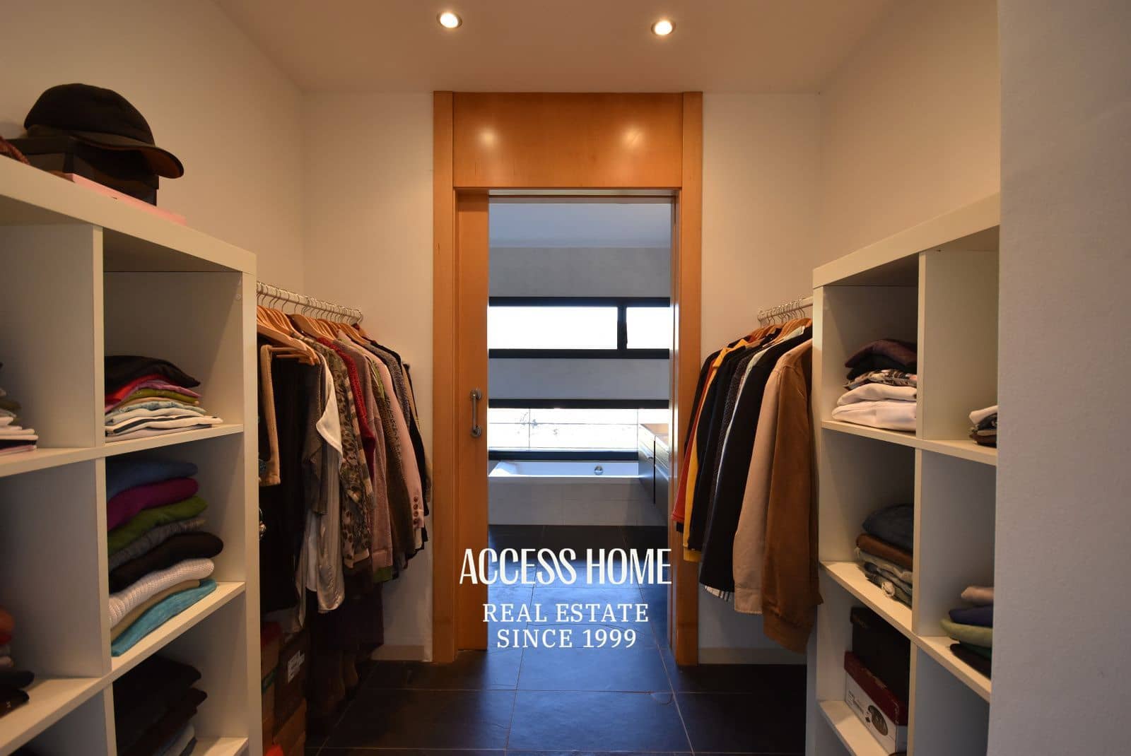 4 makuuhuone Huvila myytävänä paikassa Cabrils mukana uima-altaan - 875 000 € (Ref: 9554389)