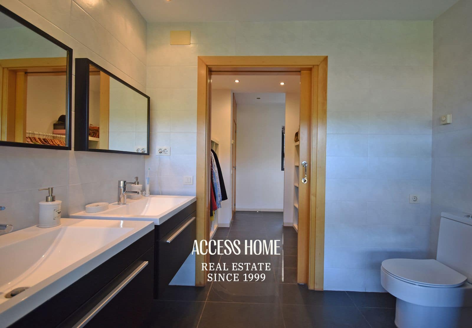 4 makuuhuone Huvila myytävänä paikassa Cabrils mukana uima-altaan - 875 000 € (Ref: 9554389)