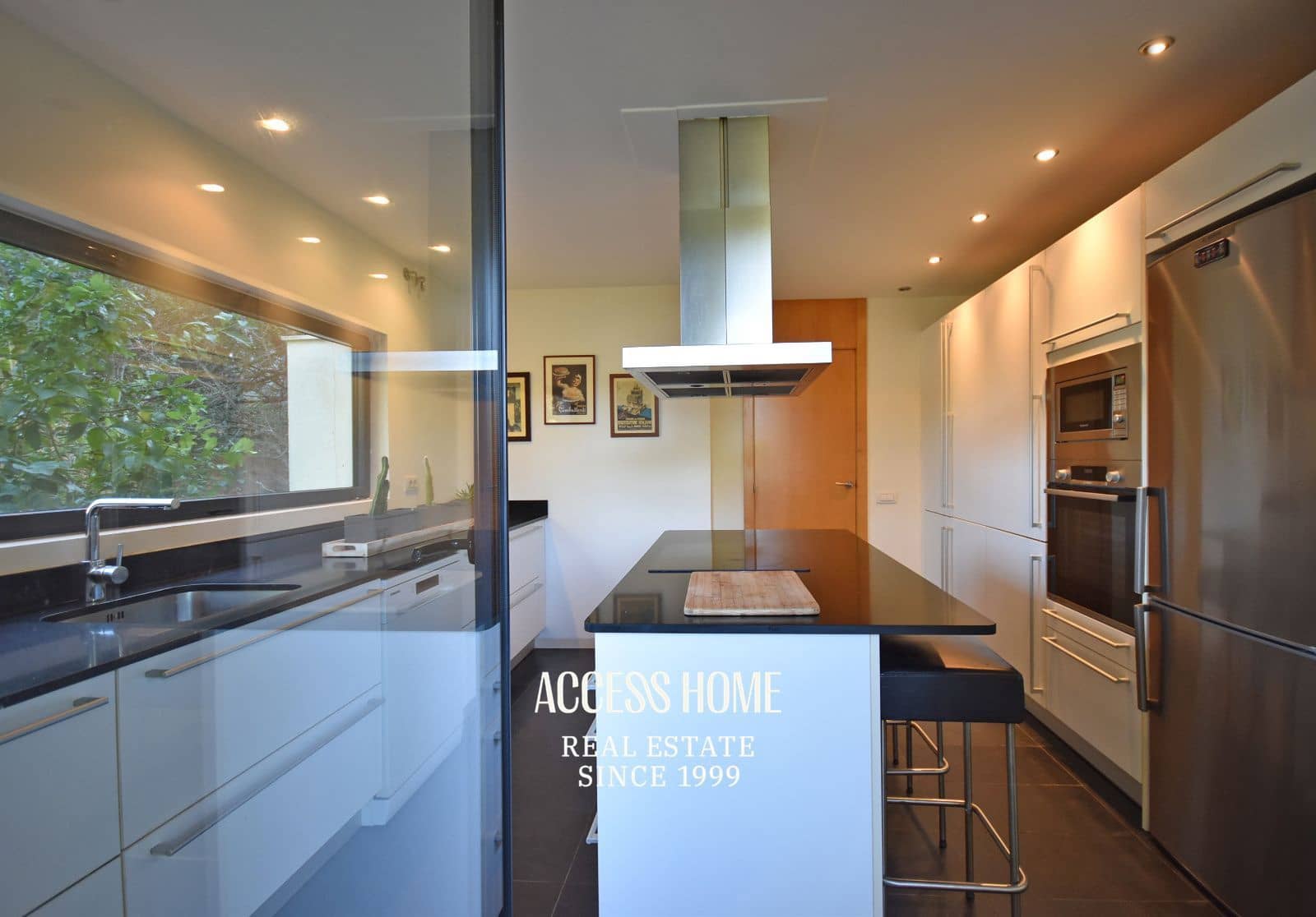 4 makuuhuone Huvila myytävänä paikassa Cabrils mukana uima-altaan - 875 000 € (Ref: 9554389)