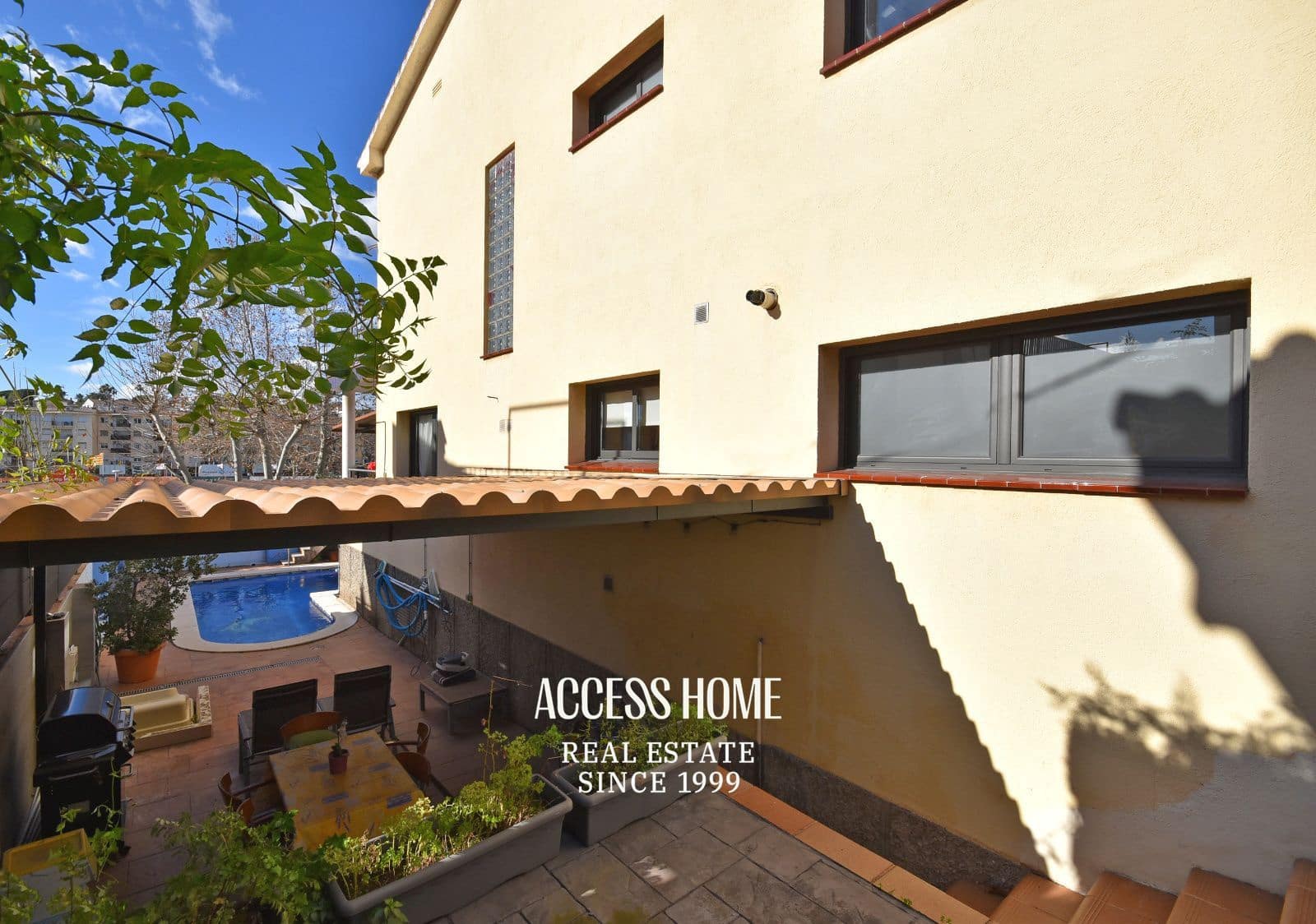 5 soveværelse Villa til salg i Alella med swimmingpool garage - € 895.000 (Ref: 9564024)