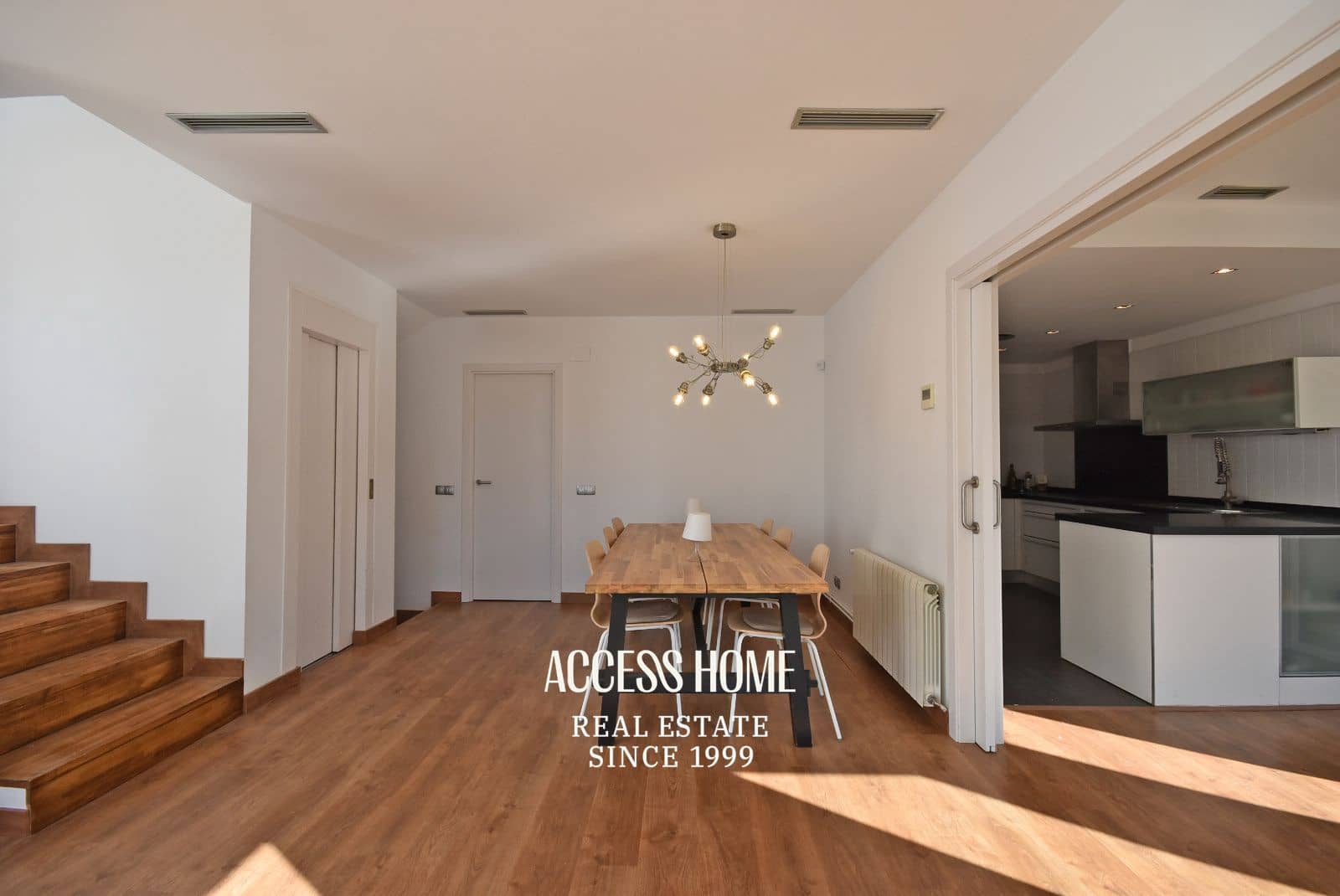 4 soveværelse Villa til salg i Alella med swimmingpool garage - € 799.000 (Ref: 9564102)