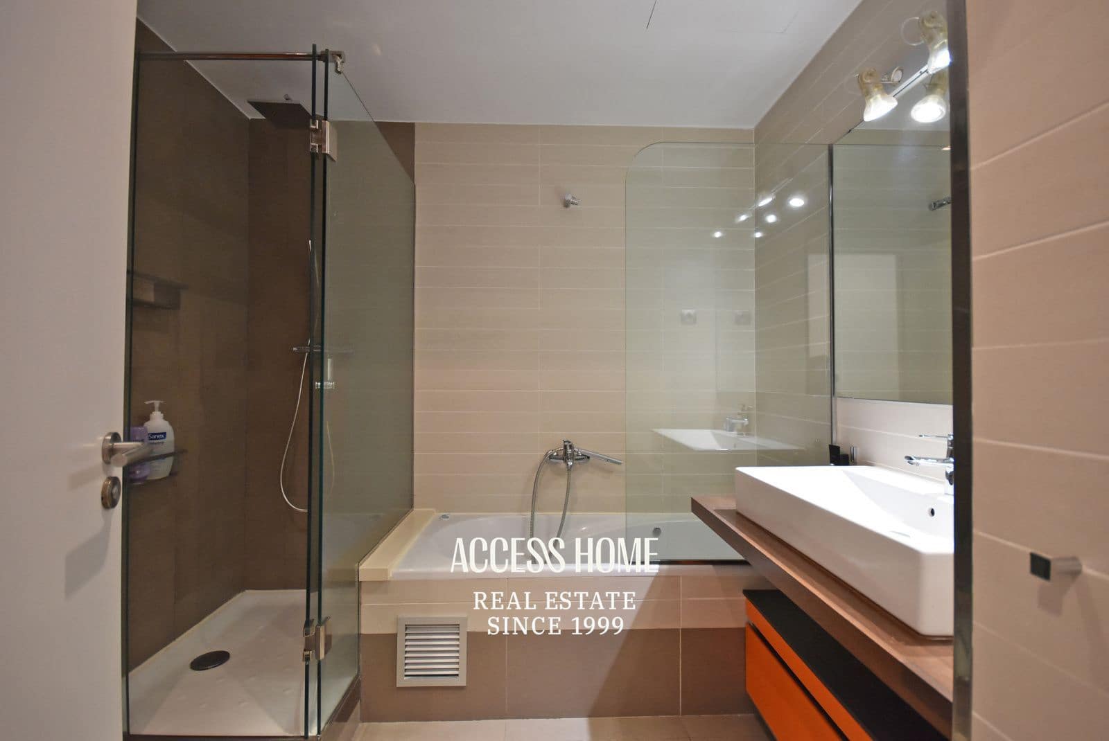 4 soveværelse Villa til salg i Alella med swimmingpool garage - € 799.000 (Ref: 9564102)