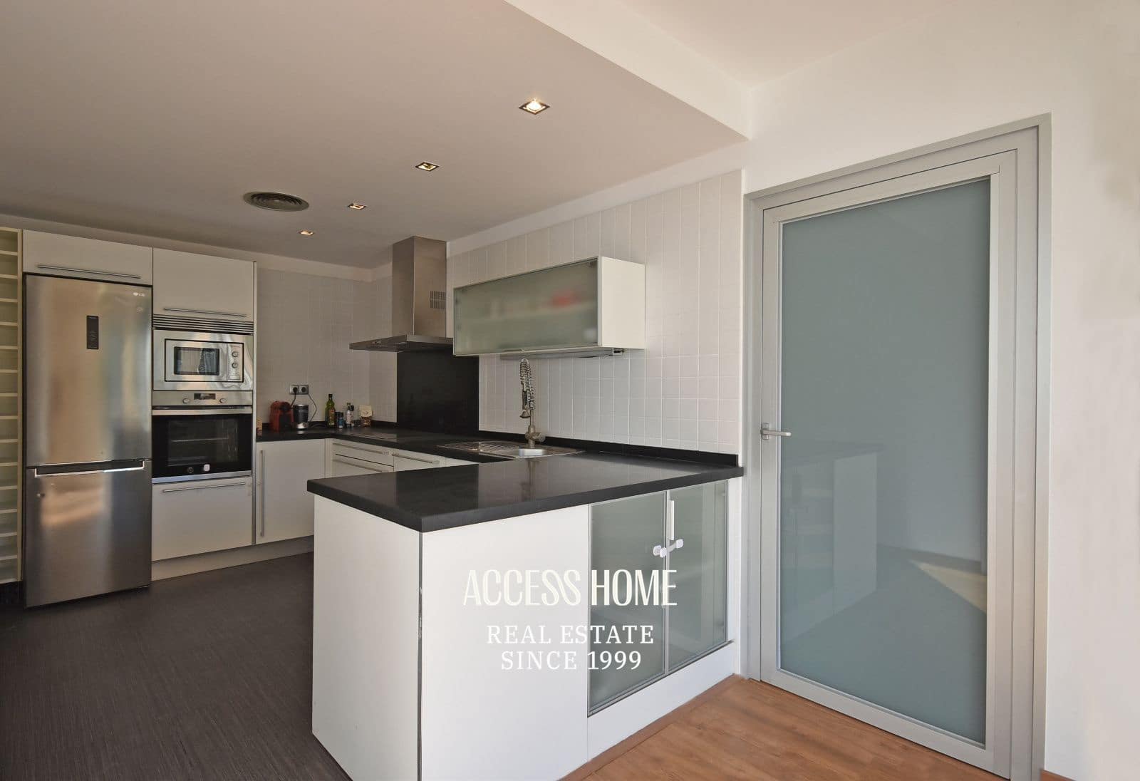 4 soveværelse Villa til salg i Alella med swimmingpool garage - € 799.000 (Ref: 9564102)