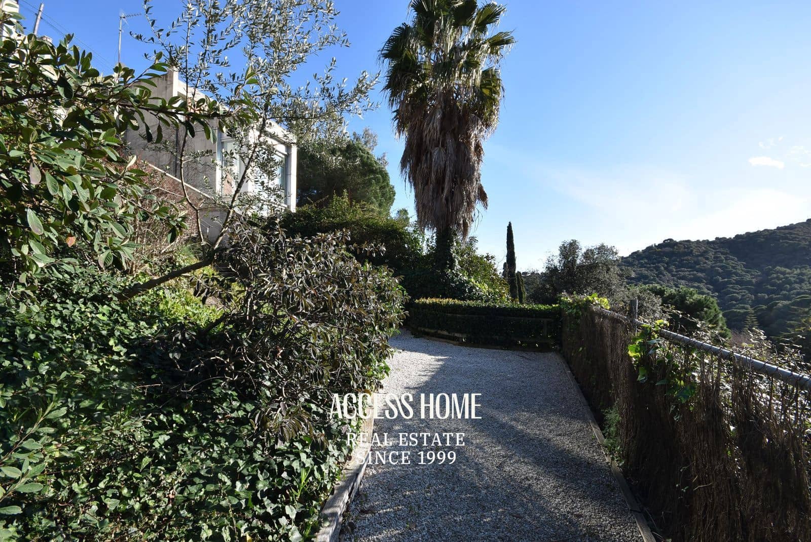 4 soveværelse Villa til salg i Alella med swimmingpool garage - € 799.000 (Ref: 9564102)