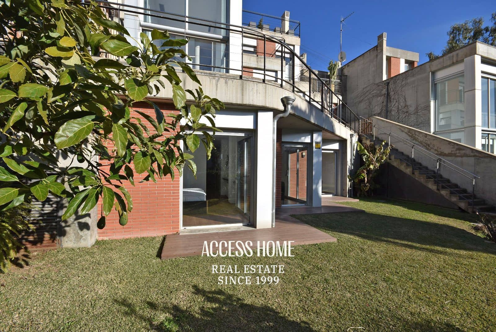 4 soveværelse Villa til salg i Alella med swimmingpool garage - € 799.000 (Ref: 9564102)