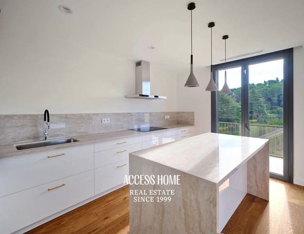 4 slaapkamer Villa te koop in Sant Vicenç de Montalt met zwembad garage - € 1.550.000 (Ref: 9566800)