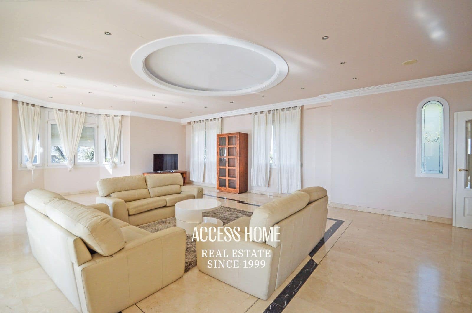 6 bedroom Villa for rent in Cabrils with pool garage - € 8,500 (Ref: 9592008)