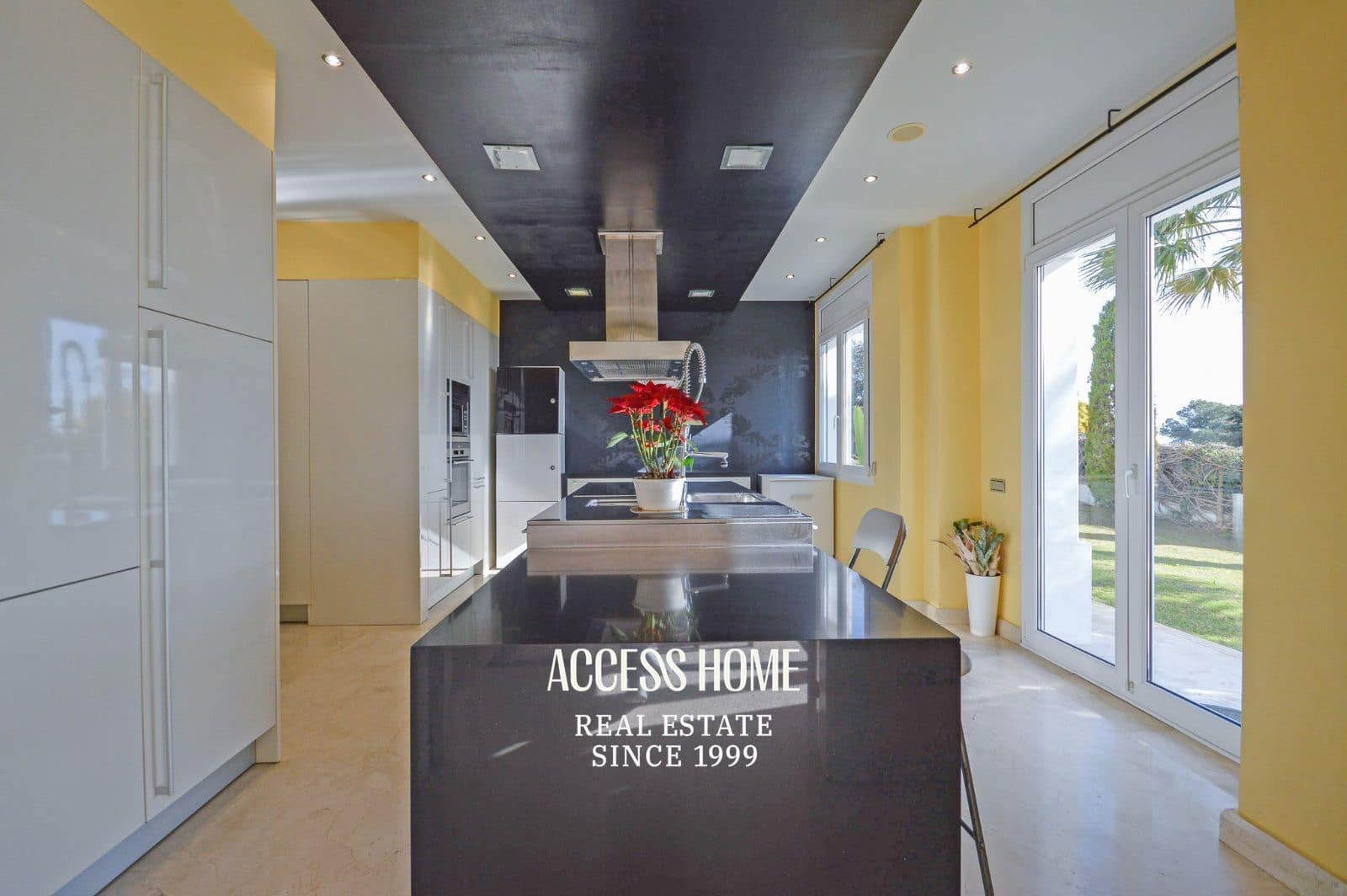 6 bedroom Villa for rent in Cabrils with pool garage - € 8,500 (Ref: 9592008)