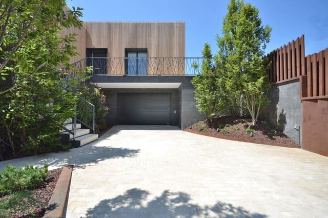 Chalet de 4 habitaciones en Alella en venta con piscina garaje - 1.450.000 € (Ref: 9603658)