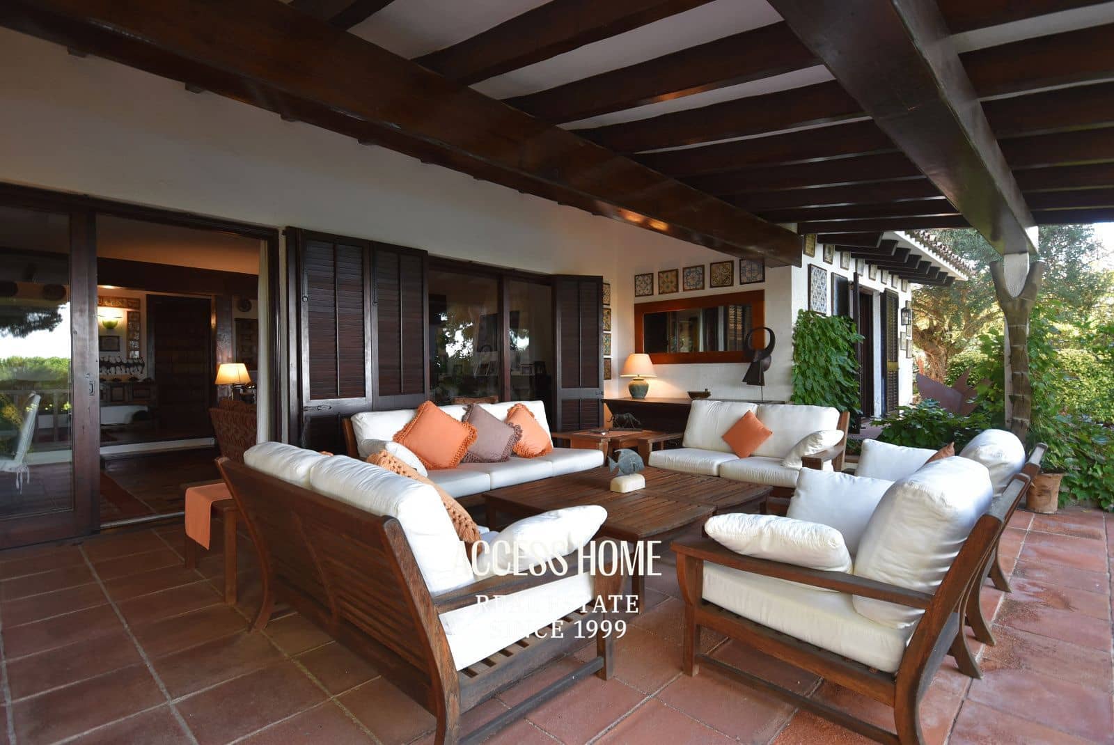 5 bedroom Villa for sale in Sant Vicenc de Montalt with pool garage - € 1,950,000 (Ref: 9623122)