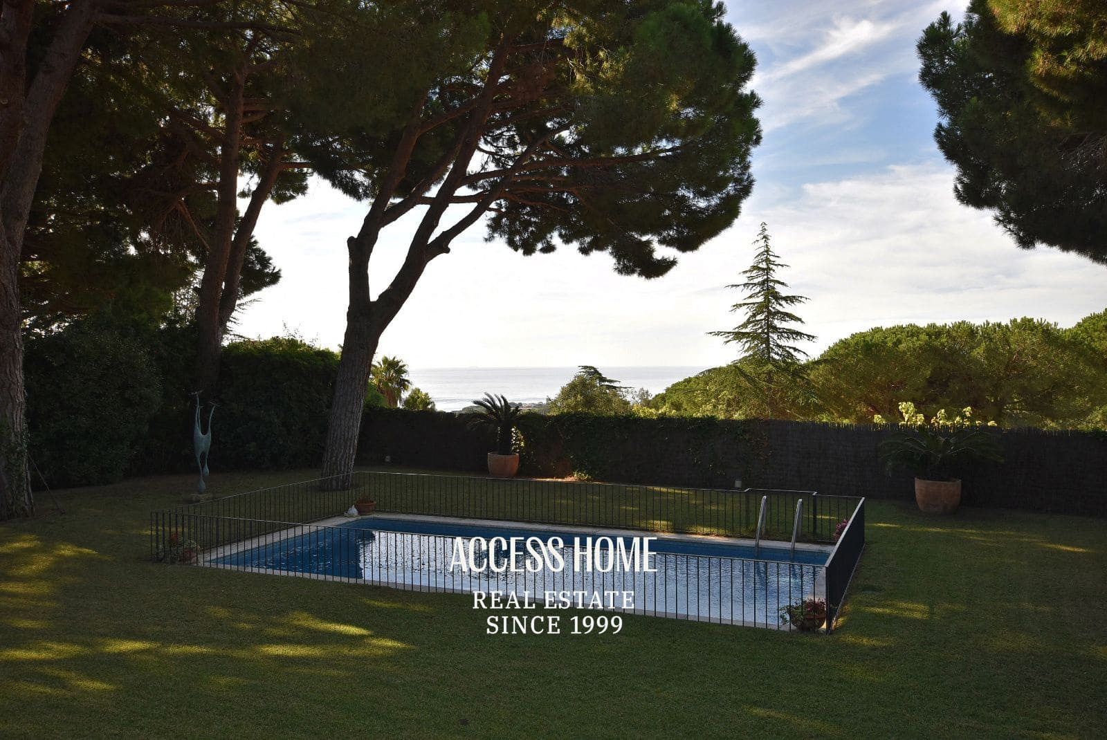 5 bedroom Villa for sale in Sant Vicenc de Montalt with pool garage - € 1,950,000 (Ref: 9623122)