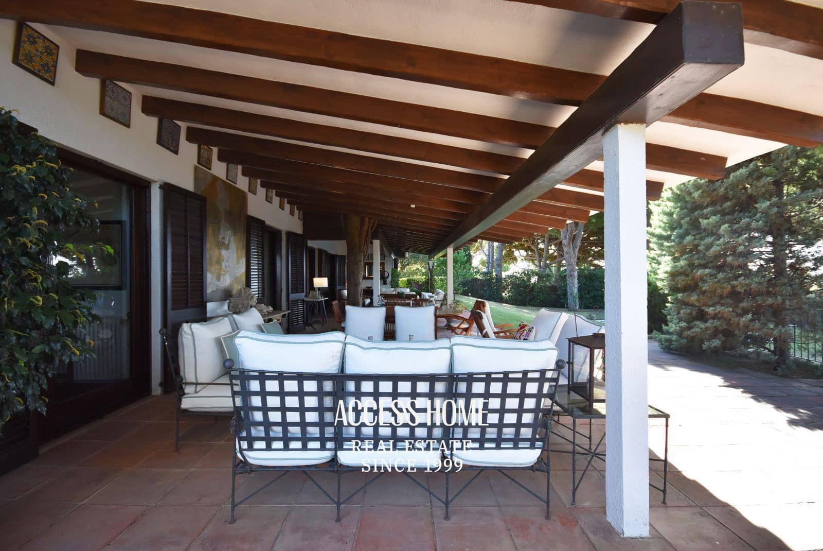 5 bedroom Villa for sale in Sant Vicenc de Montalt with pool garage - € 1,950,000 (Ref: 9623122)