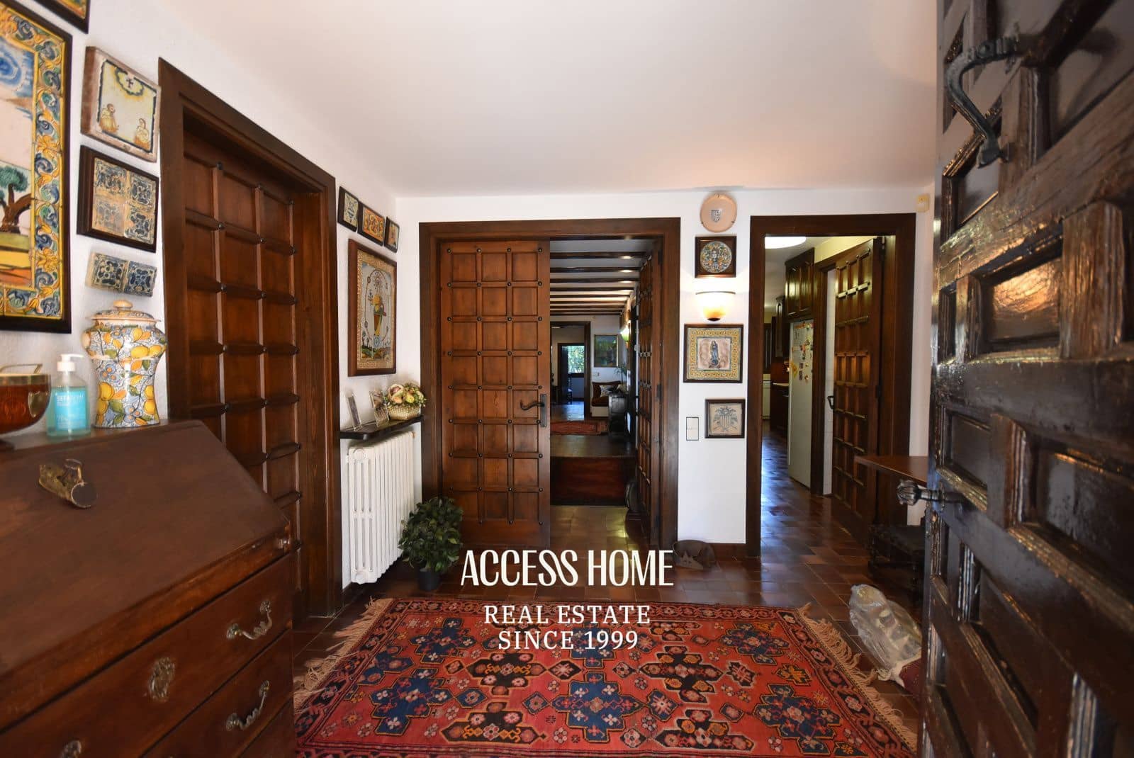 5 bedroom Villa for sale in Sant Vicenc de Montalt with pool garage - € 1,950,000 (Ref: 9623122)