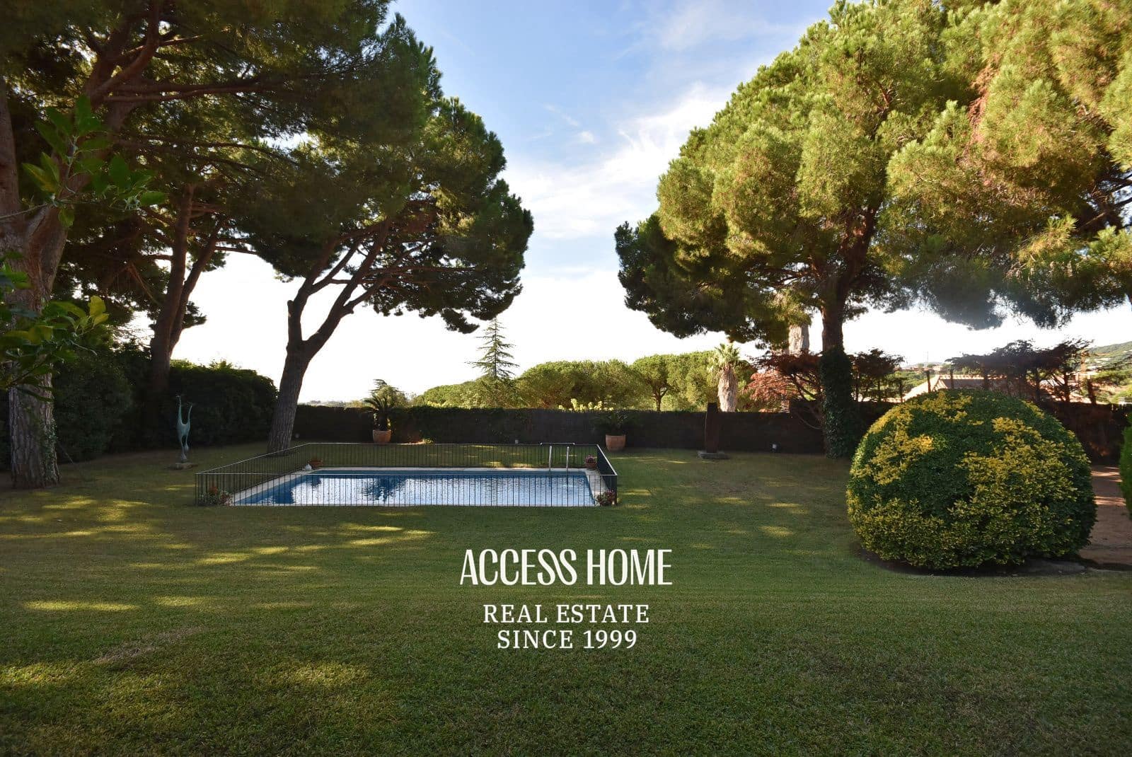 5 bedroom Villa for sale in Sant Vicenc de Montalt with pool garage - € 1,950,000 (Ref: 9623122)