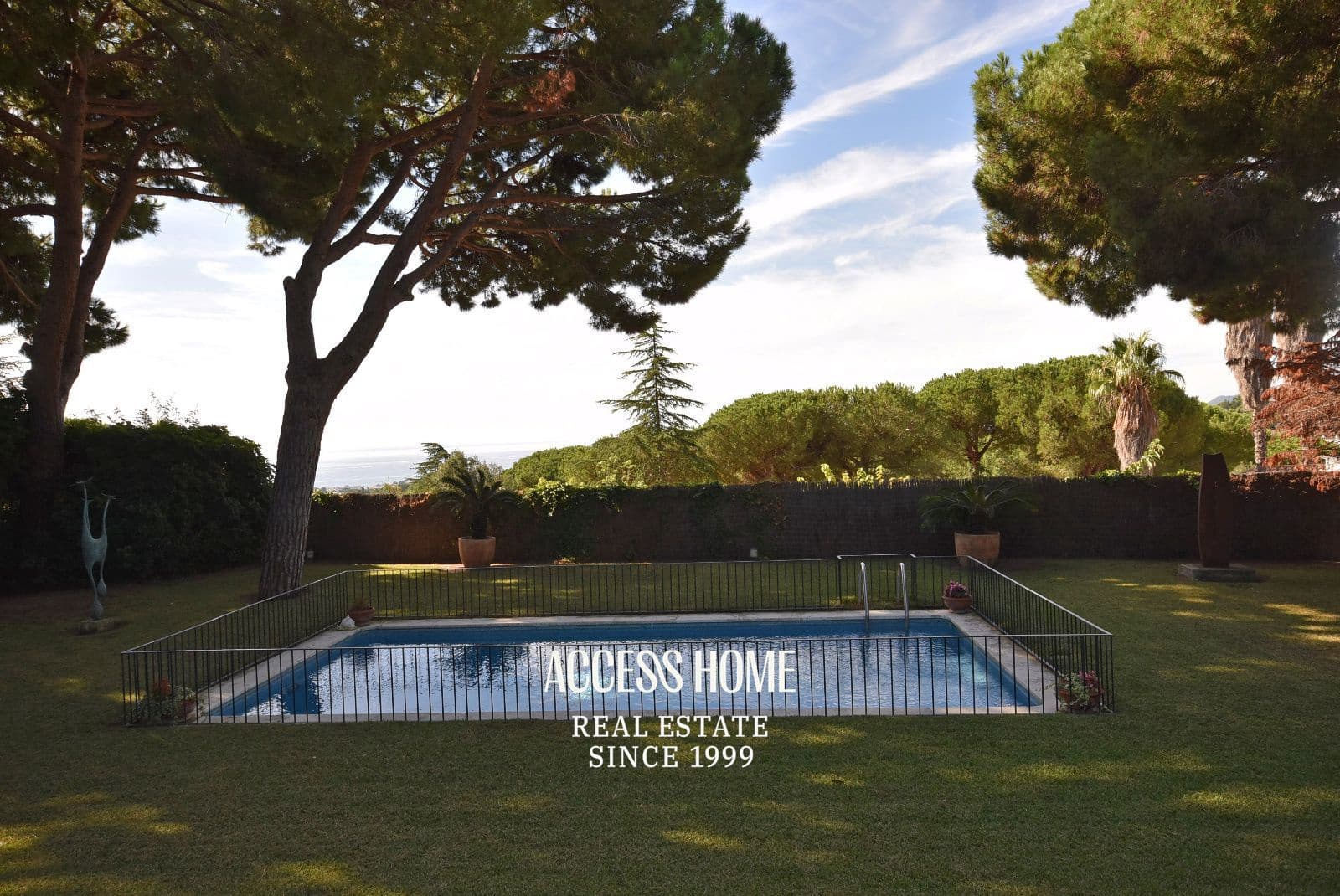 5 bedroom Villa for sale in Sant Vicenc de Montalt with pool garage - € 1,950,000 (Ref: 9623122)