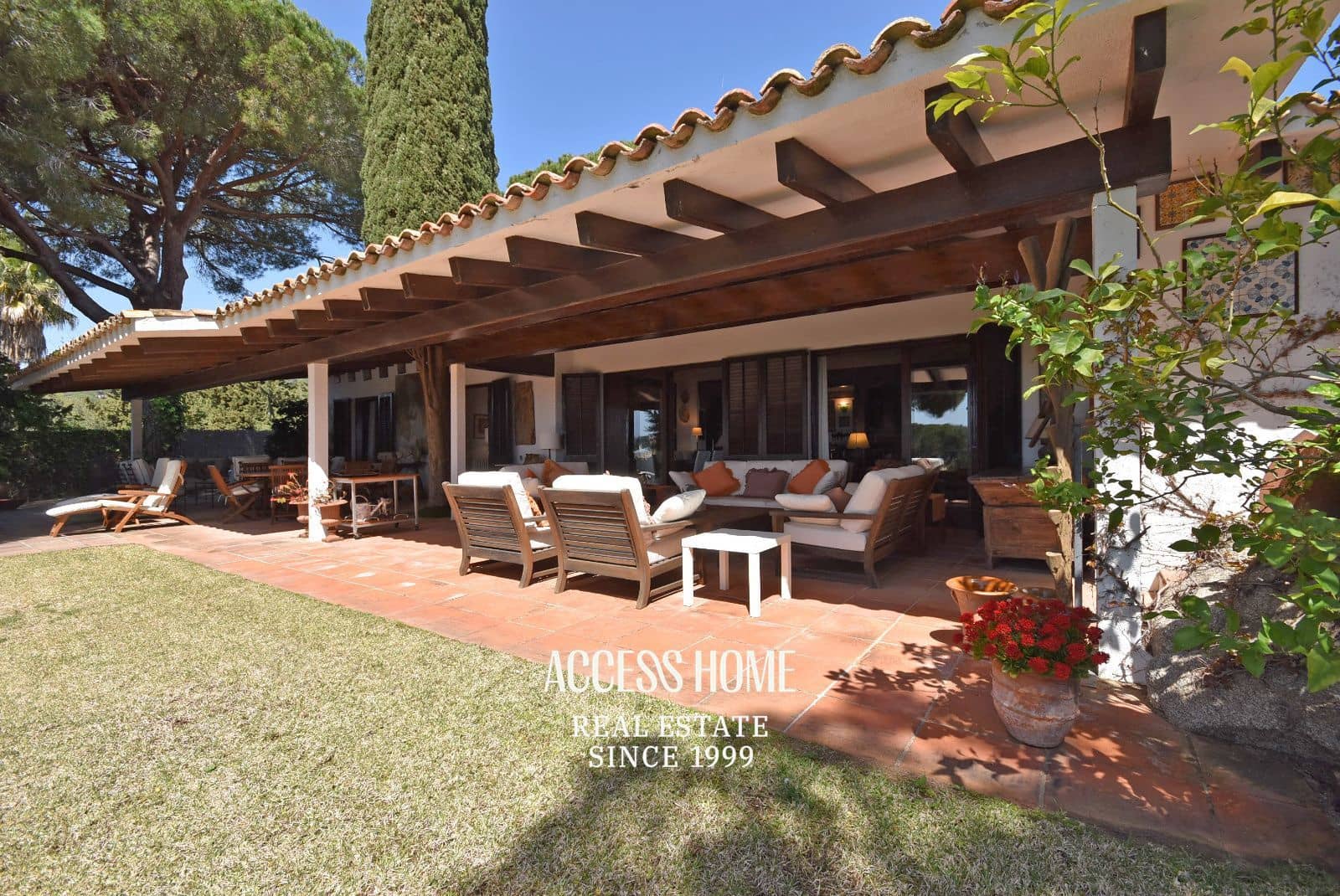 5 soverom Villa til salgs i Sant Vicenc de Montalt med svømmebasseng garasje - € 1 950 000 (Ref: 9623122)