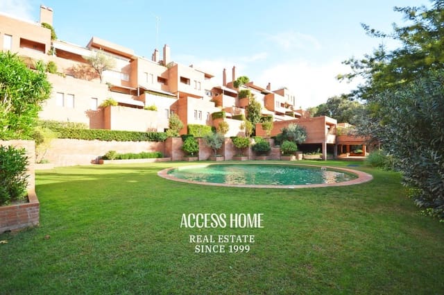 2 chambre Appartement à vendre à Sant Vicenç de Montalt avec piscine garage - 445 000 € (Ref: 9642838)