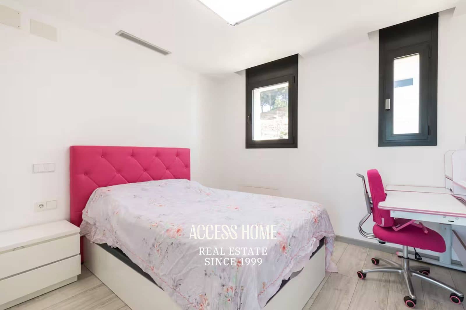 5 sypialnia Willa do wynajęcia w Sant Vicenc de Montalt z basenem garażem - 8 000 € (Ref: 9672188)