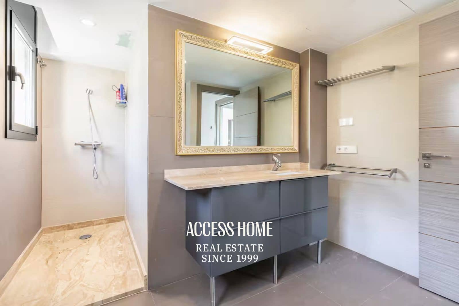 5 sypialnia Willa do wynajęcia w Sant Vicenc de Montalt z basenem garażem - 8 000 € (Ref: 9672188)