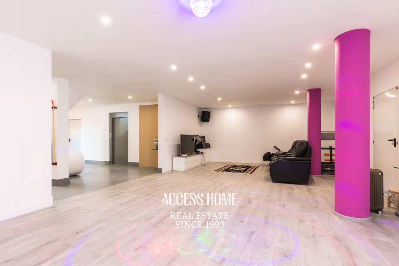 5 sypialnia Willa do wynajęcia w Sant Vicenc de Montalt z basenem garażem - 8 000 € (Ref: 9672188)