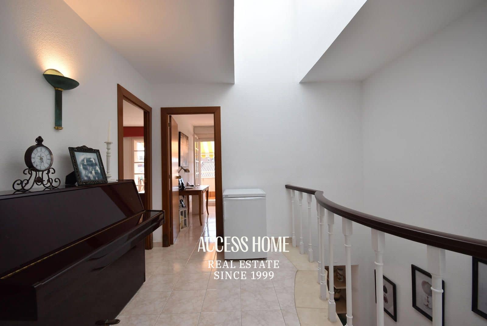 4 bedroom Townhouse for sale in Sant Vicenc de Montalt with pool garage - € 575,000 (Ref: 9679242)