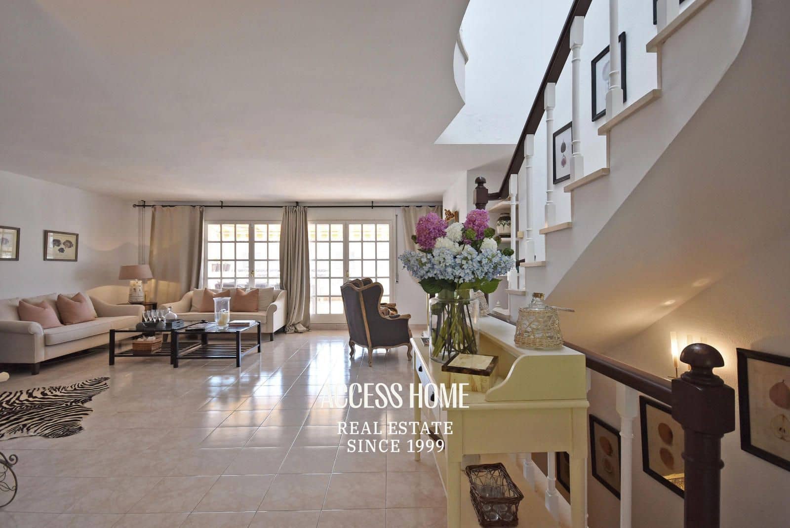 4 bedroom Townhouse for sale in Sant Vicenc de Montalt with pool garage - € 575,000 (Ref: 9679242)