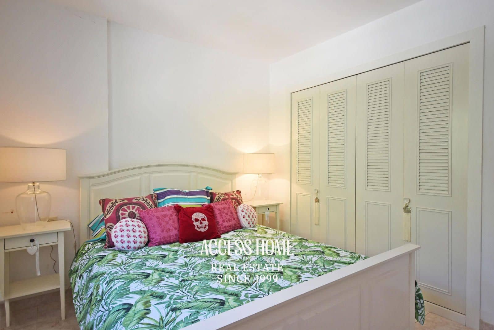 4 bedroom Townhouse for sale in Sant Vicenc de Montalt with pool garage - € 575,000 (Ref: 9679242)