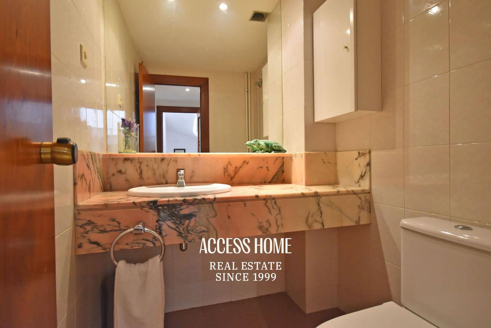 4 bedroom Townhouse for sale in Sant Vicenc de Montalt with pool garage - € 575,000 (Ref: 9679242)